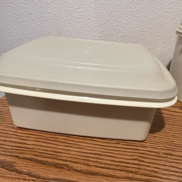Tupperware Ice Cream, Cheese keeper and Storage Set - Picture 7 of 15